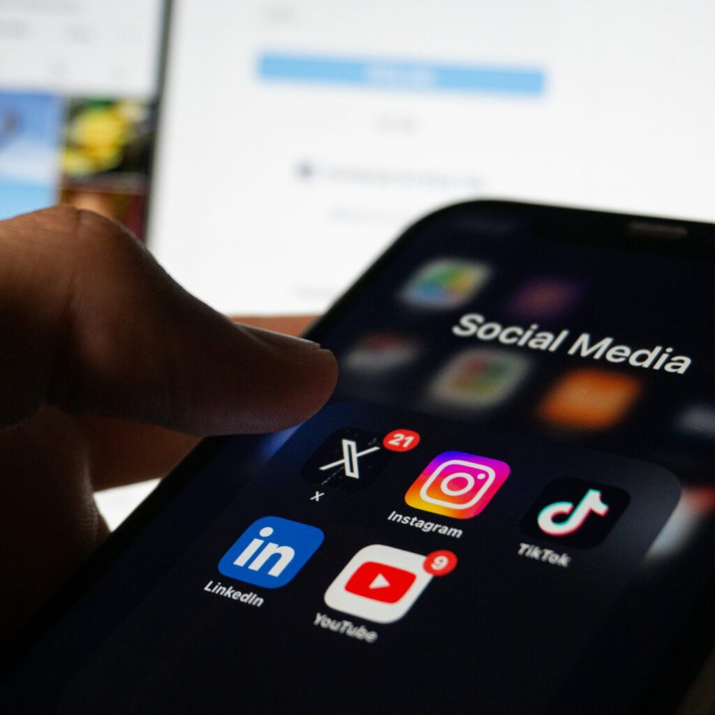 Estamos mais próximos: nas redes e&nbsp;na sua caixa de&nbsp;entrada